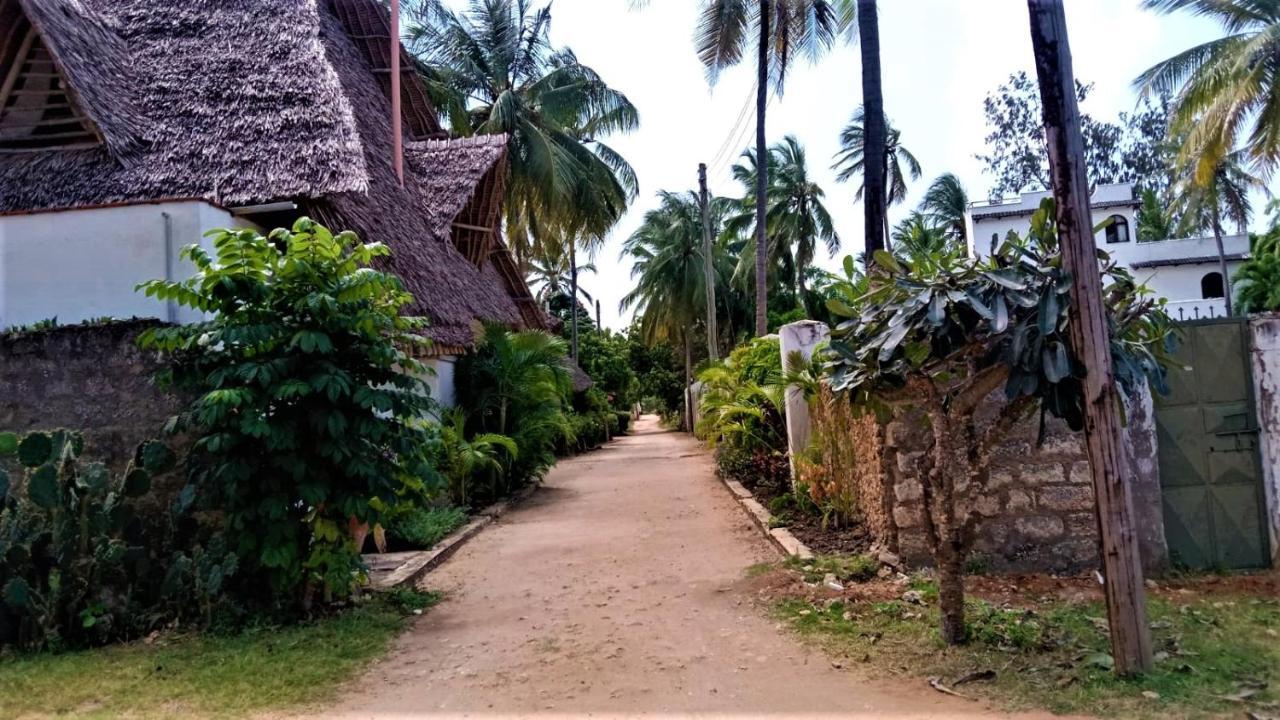 V-szameitat Homes, Kongo River * Diani Beach